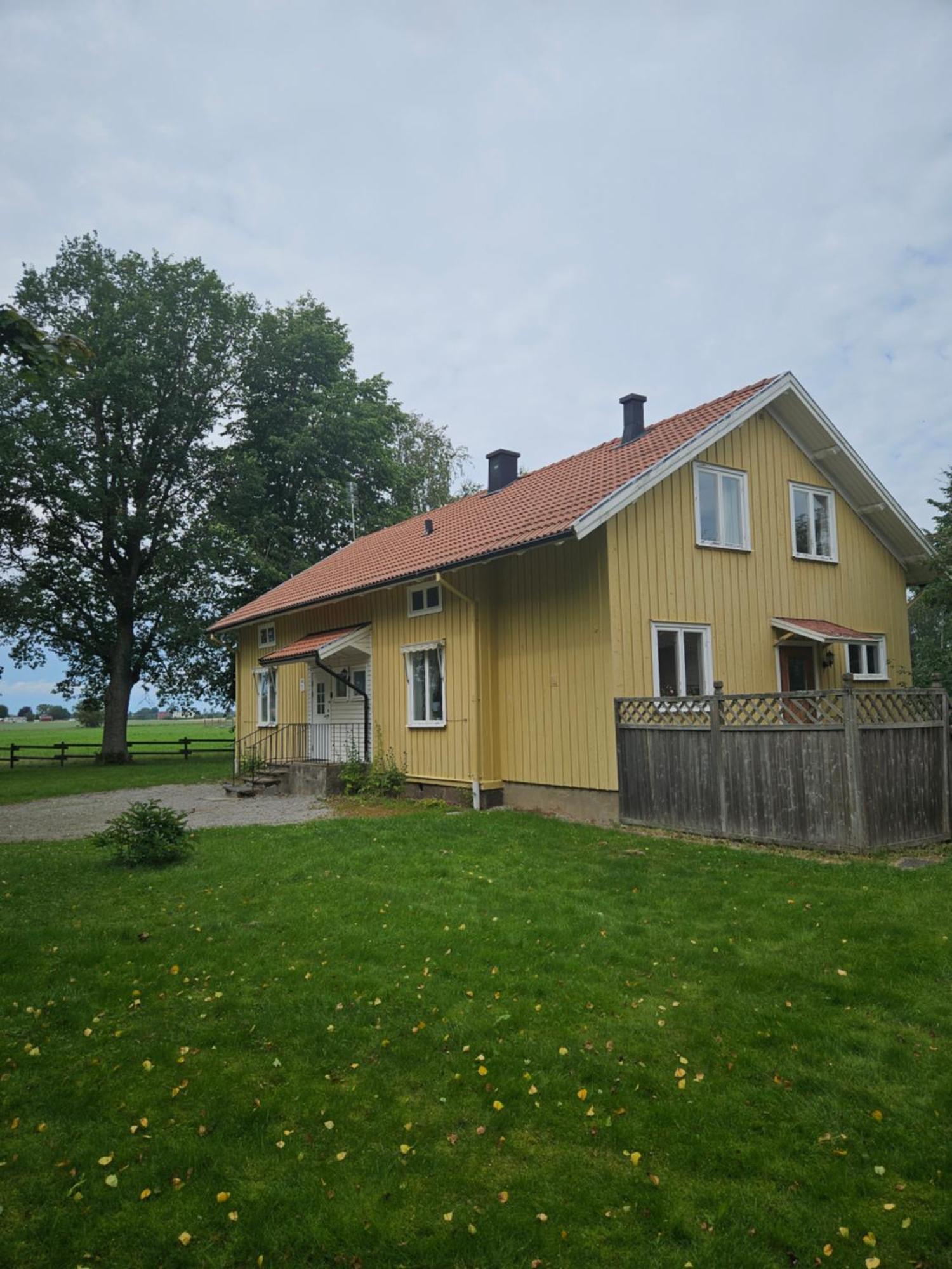 Oernsro Boende Och Staellplatser Skara Quarto foto